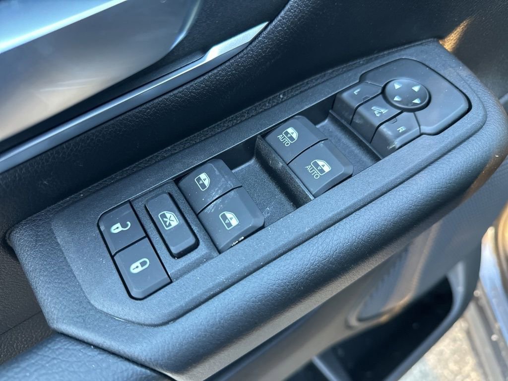 New 2026 RAM 1500 4x4 Crew Cab image 12