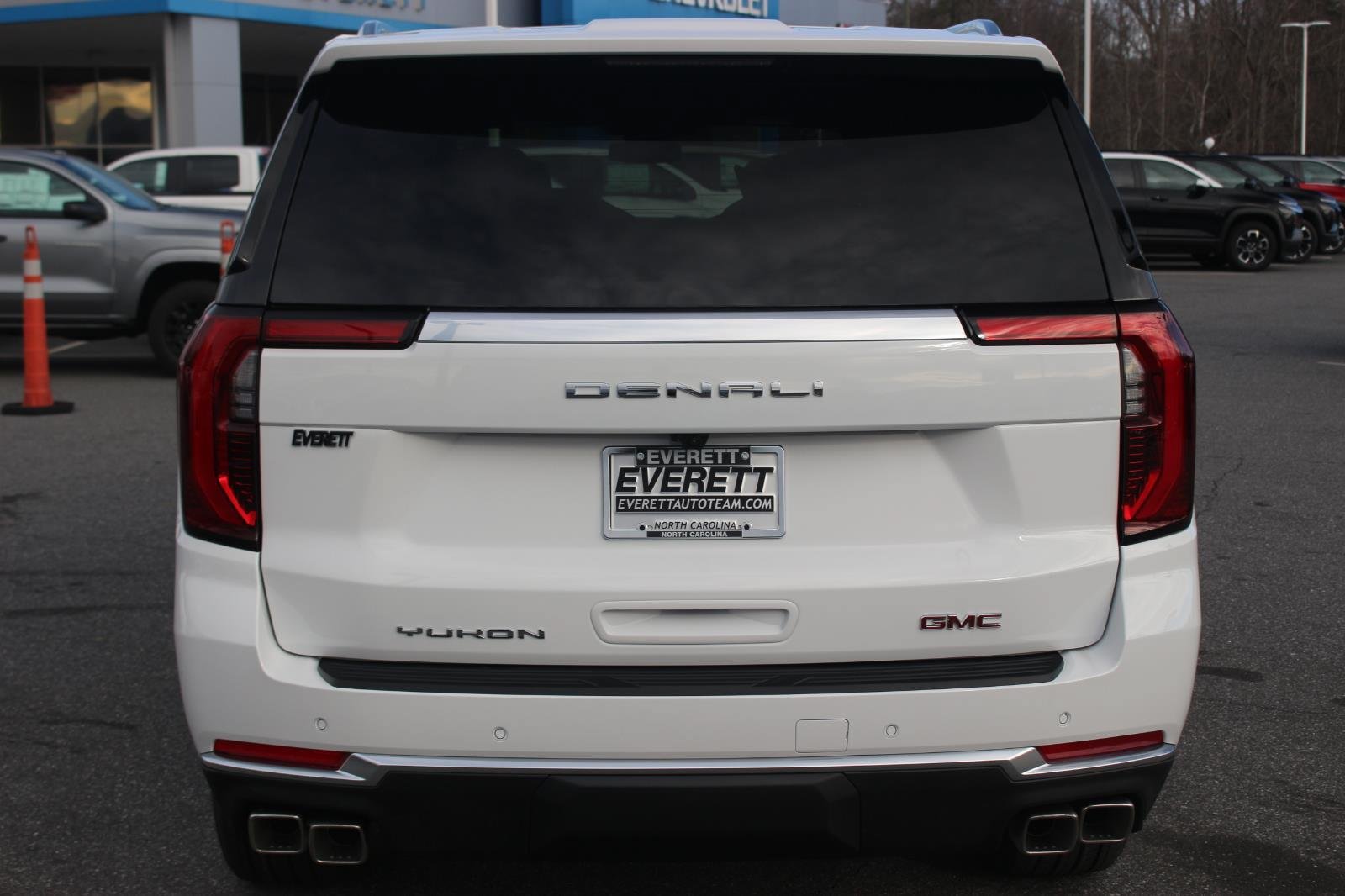 New 2026 GMC Yukon XL Denali w/ Sun & Power Step Package AWD/4WD image 6