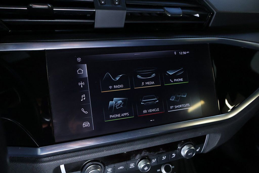 Used 2020 Audi Q3 2.0T Premium w/ Convenience Package image 29