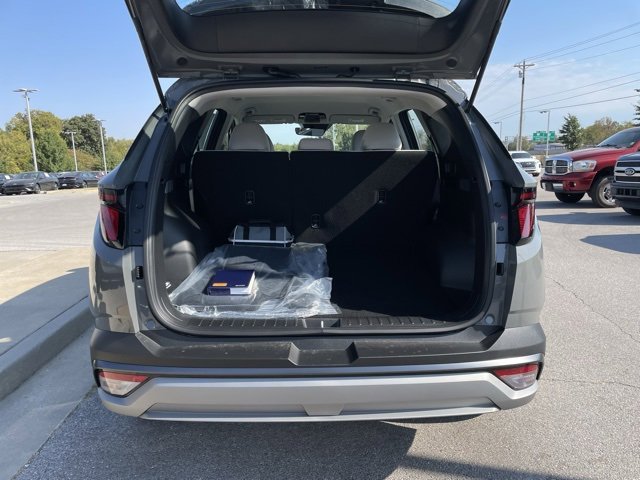 New 2025 Hyundai Tucson SE image 23