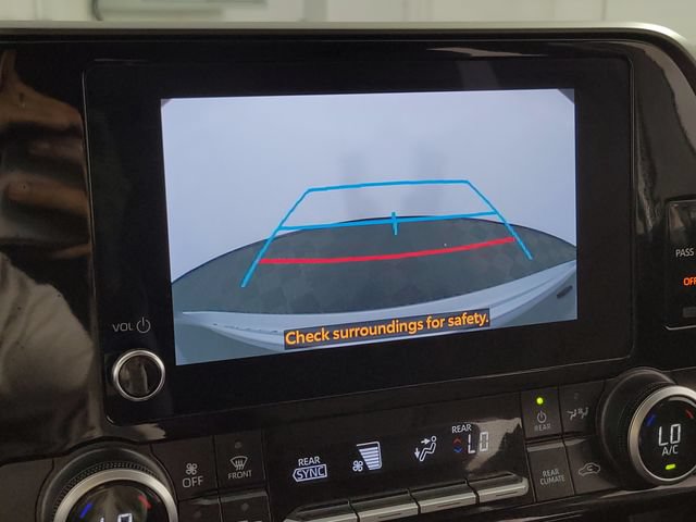 Used 2025 Toyota Highlander LE AWD/4WD image 20