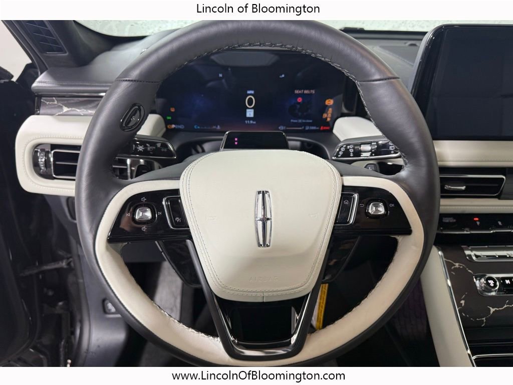 New 2026 Lincoln Aviator Black Label w/ Jet Appearance Package image 25