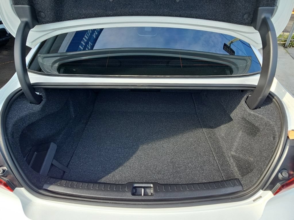 Used 2021 Volvo S60 T5 Momentum w/ Premium Package FWD image 29