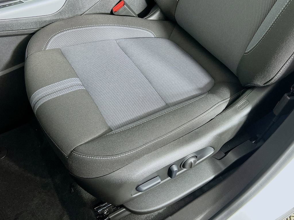 New 2026 Chevrolet Blazer LT image 18