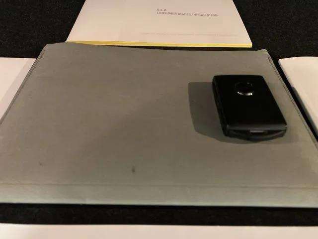 Used 2025 Volvo XC40 B5 Core image 90