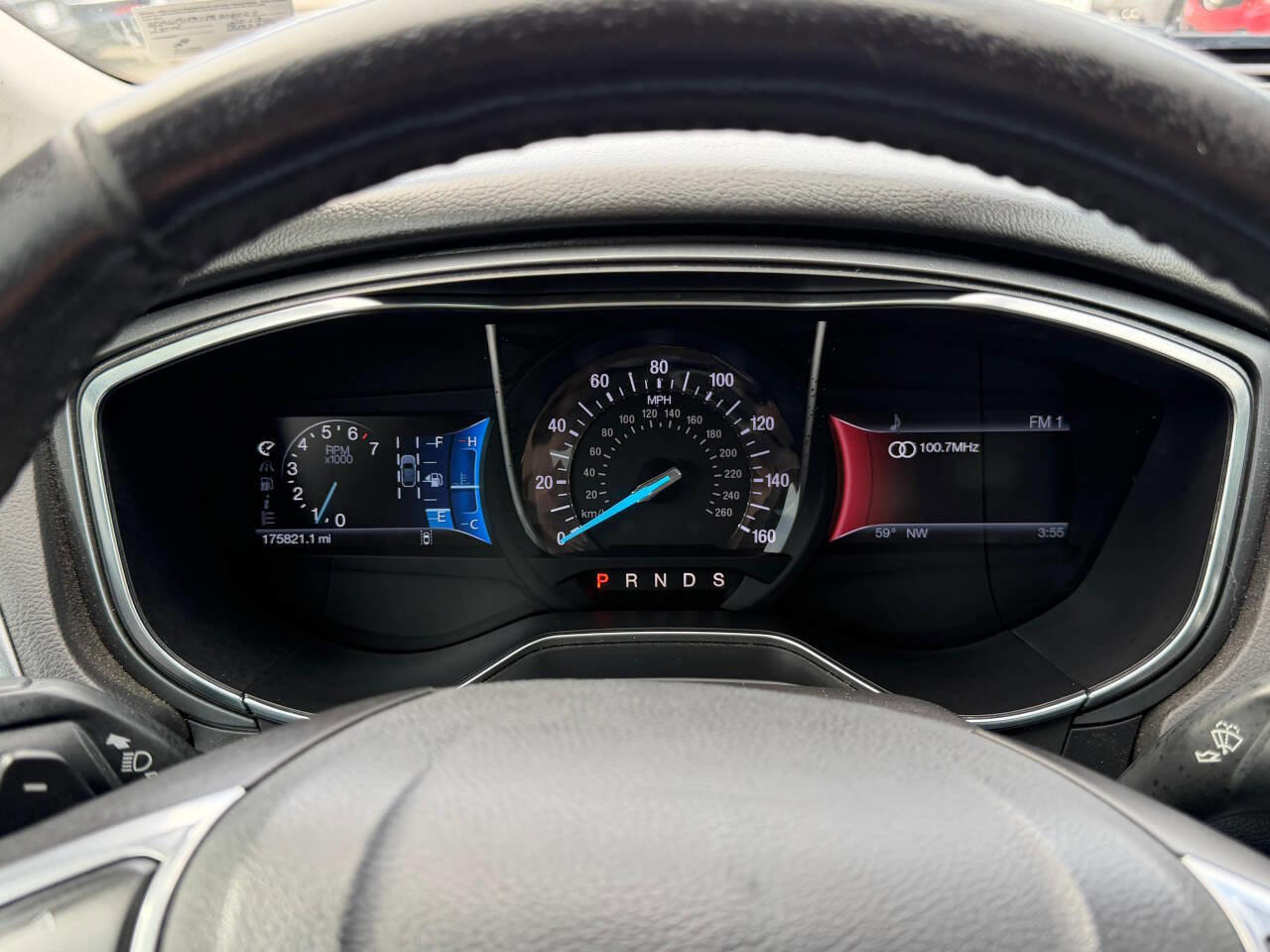 Used 2013 Ford Fusion Titanium w/ Titanium Driver Assist Pkg image 15