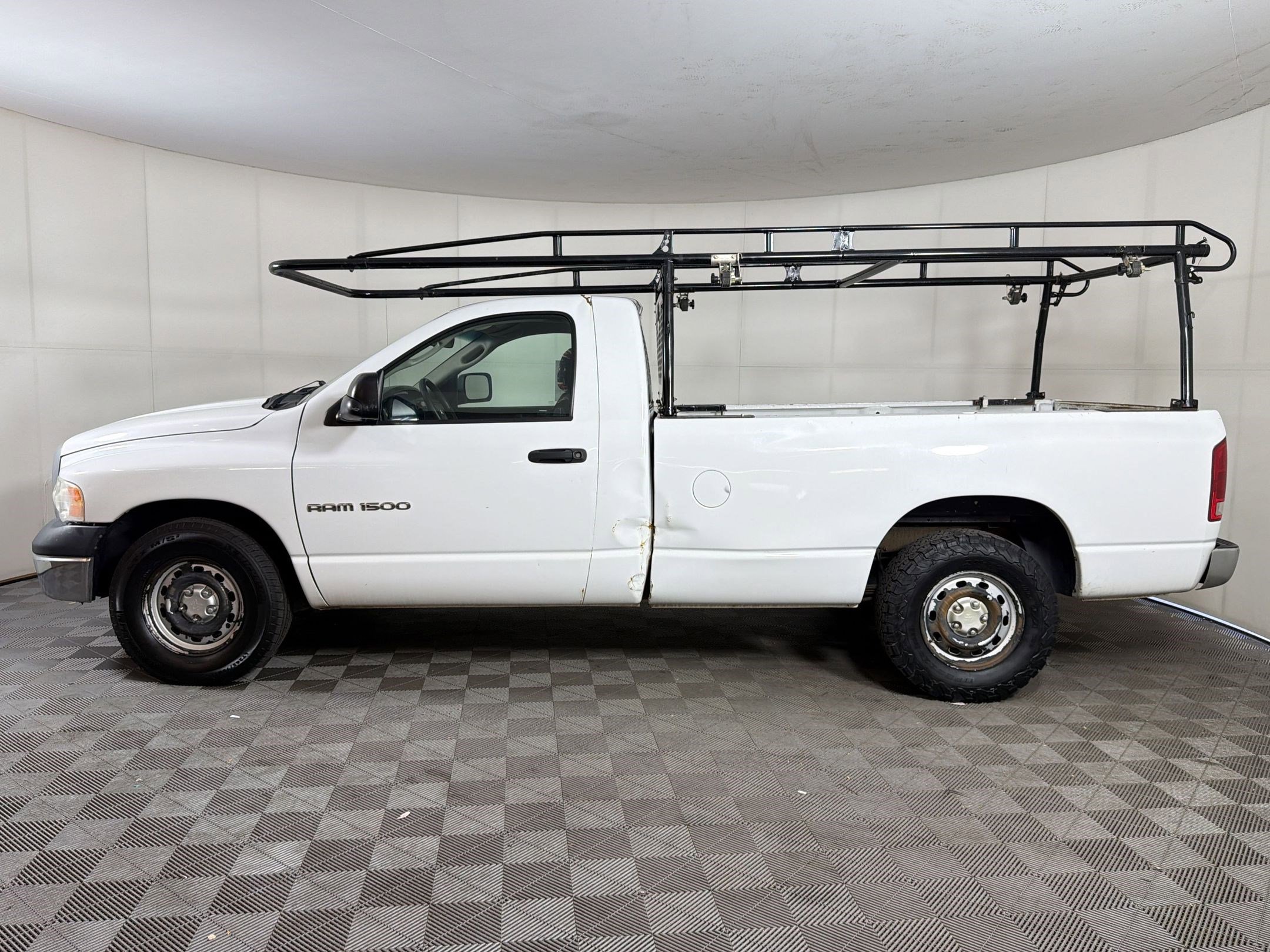 Used 2005 Dodge Ram 1500 Truck ST w/ Trailer Tow Group RWD image 2