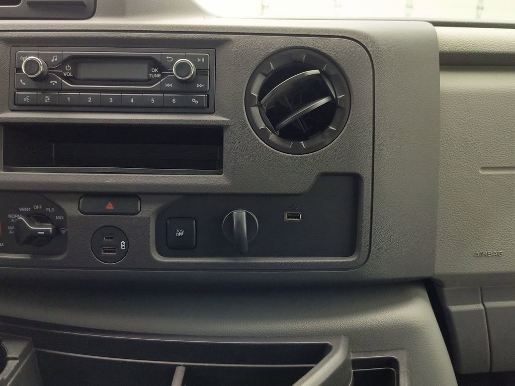 Used 2021 Ford E-450 and Econoline 450 Super Duty w/ Power Windows & Locks Group image 23