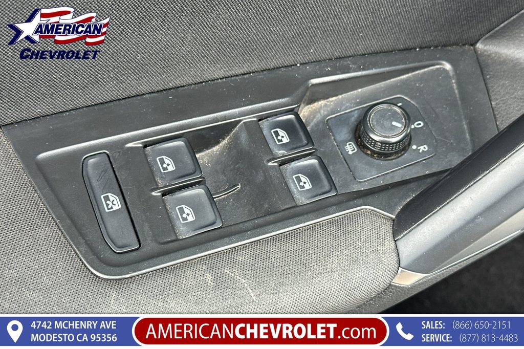 Used 2020 Volkswagen Tiguan S FWD image 12