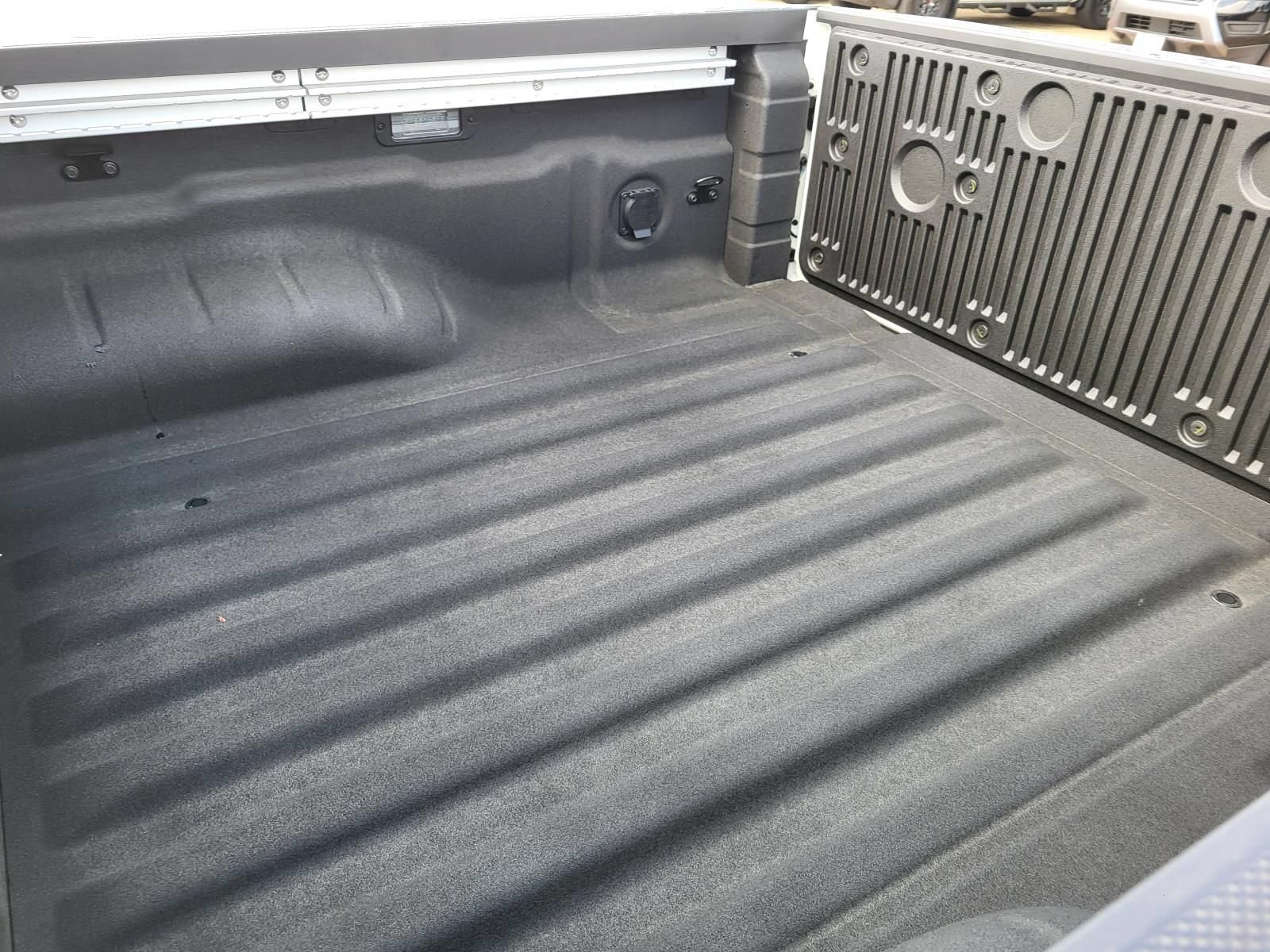 New 2026 Nissan Frontier SV w/ SV Convenience Package RWD image 10