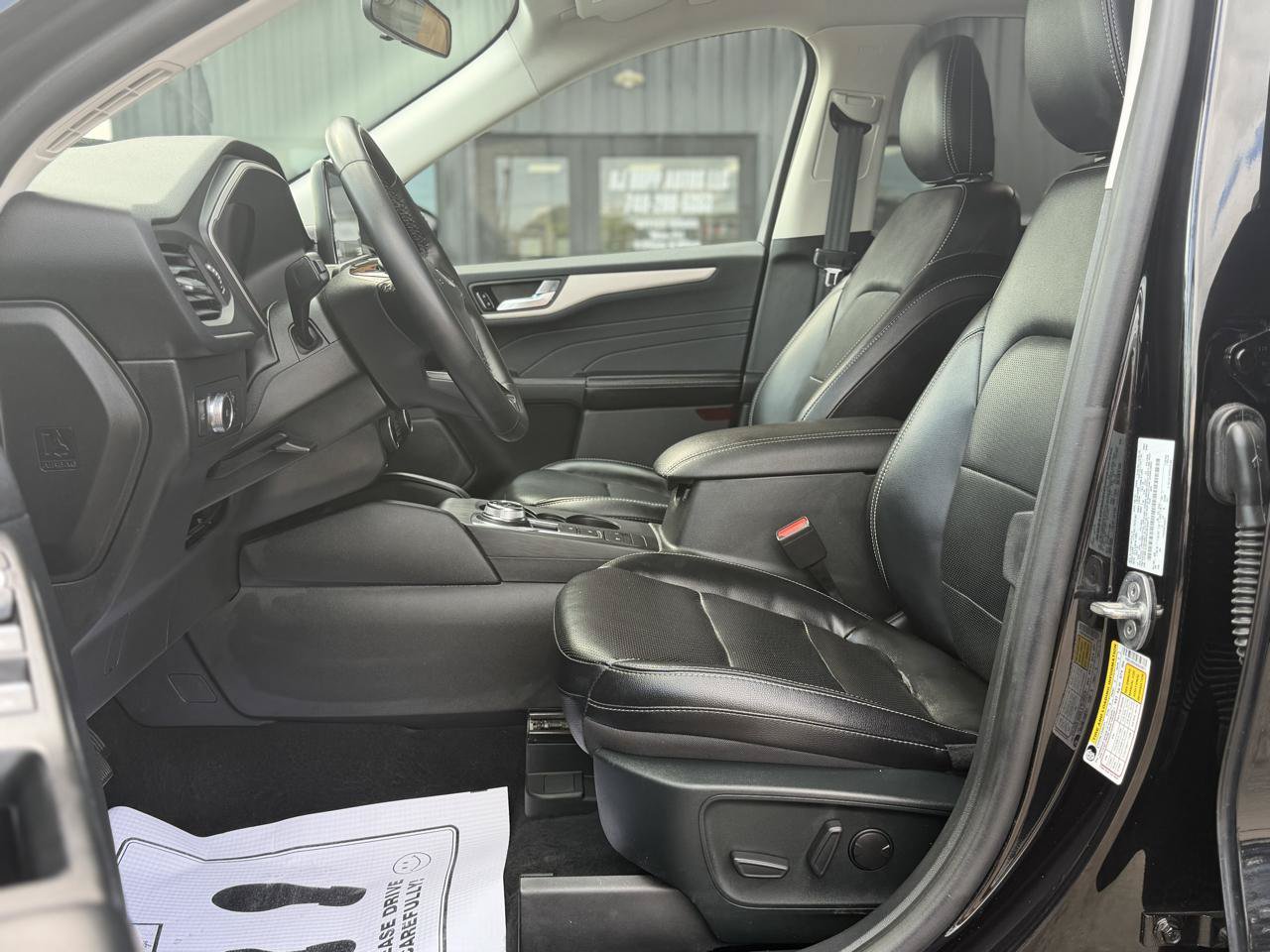 Used 2022 Ford Escape SEL AWD/4WD image 9