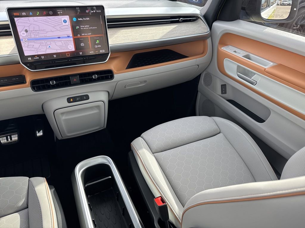 New 2025 Volkswagen ID. Buzz 1st Edition RWD image 13