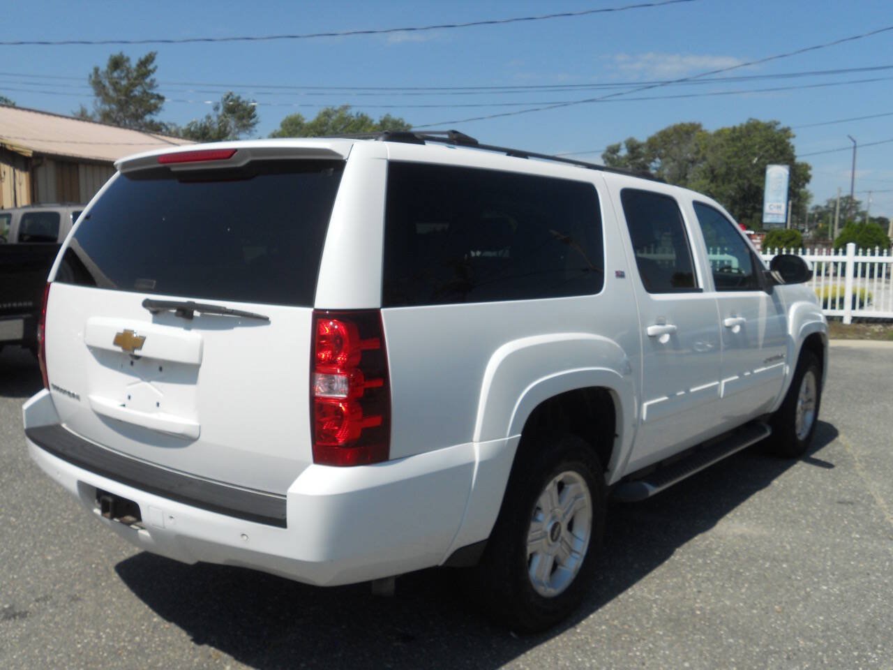Used 2013 Chevrolet Suburban LT AWD/4WD image 7