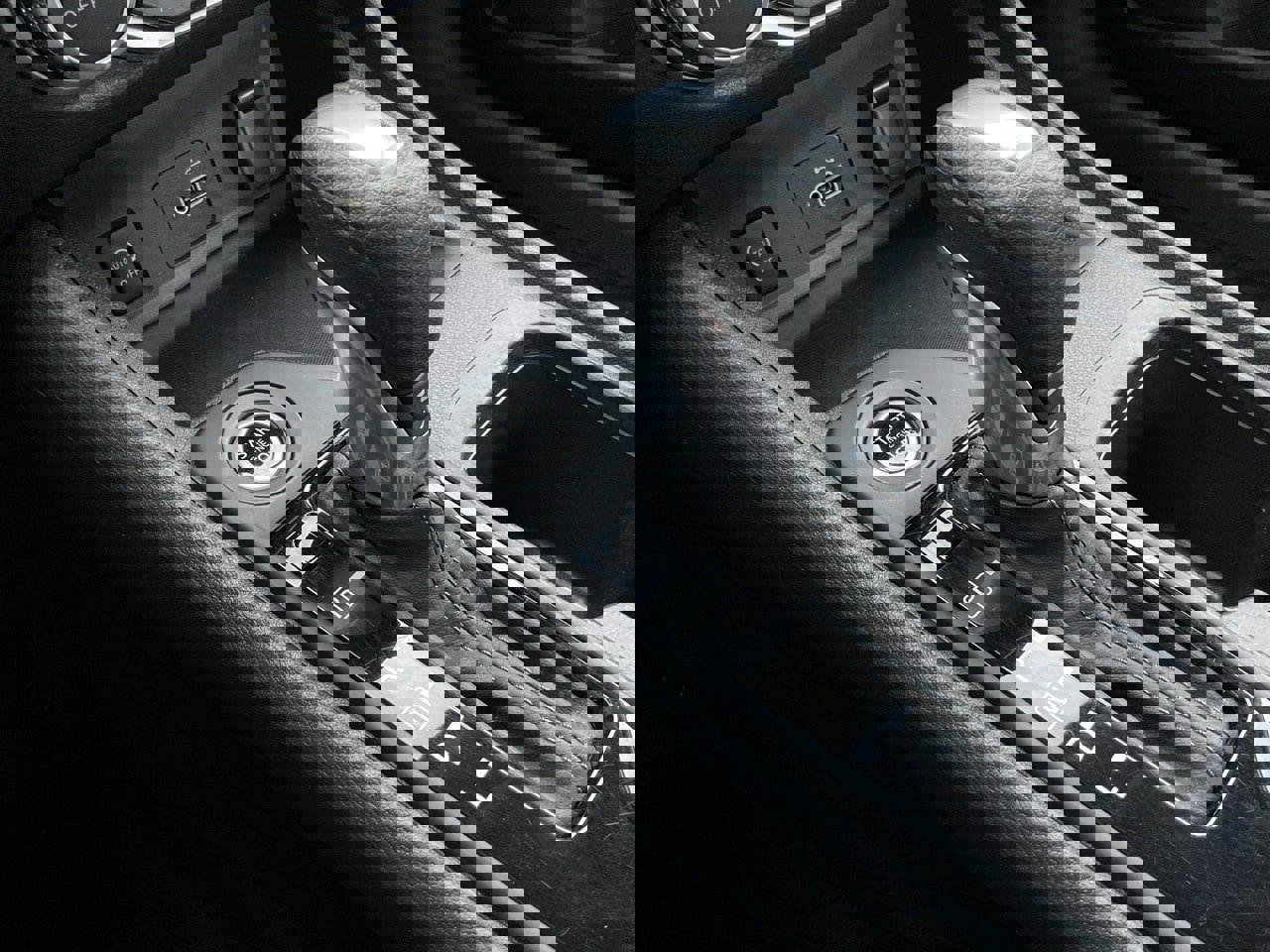 Used 2025 Nissan Sentra S image 36