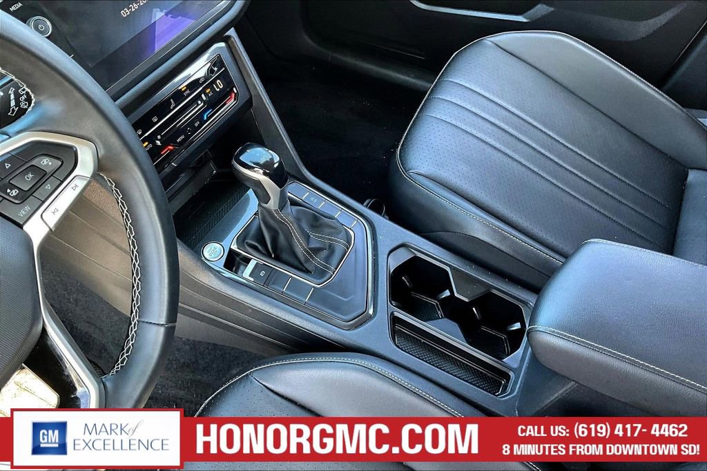 Used 2022 Volkswagen Tiguan SE FWD image 17
