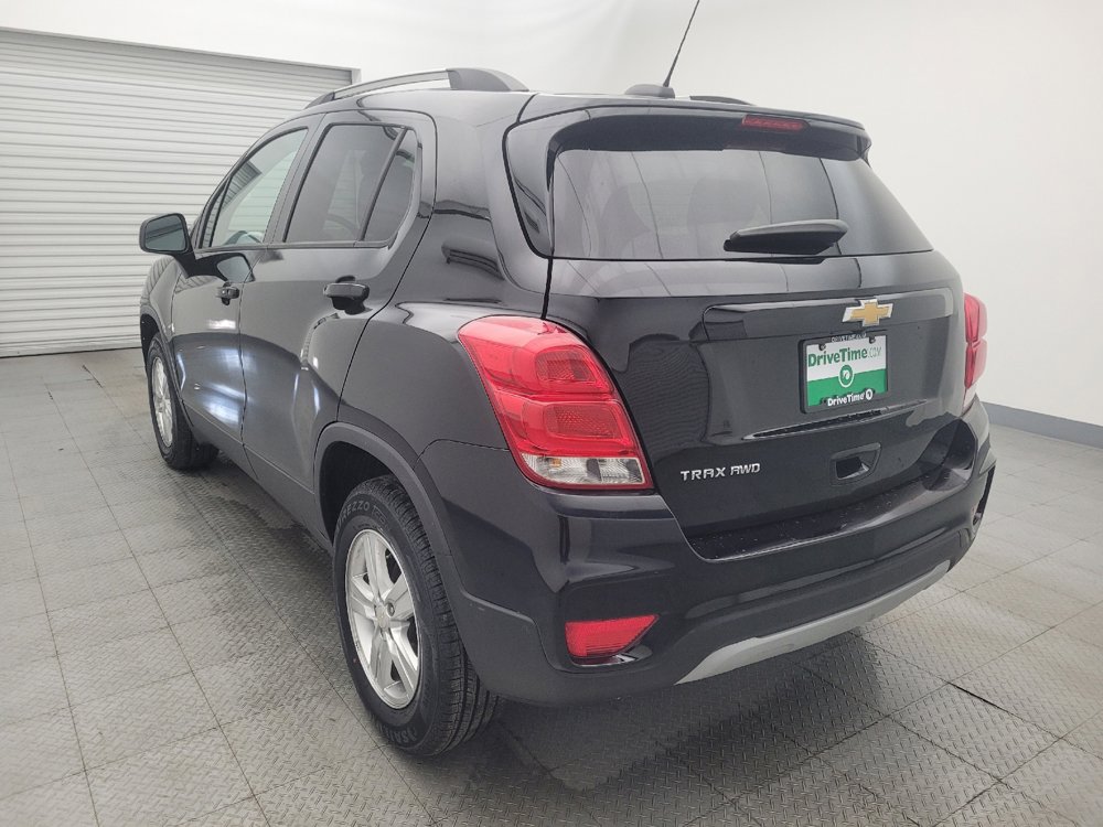 Used 2021 Chevrolet Trax LT w/ LT Convenience Package image 5