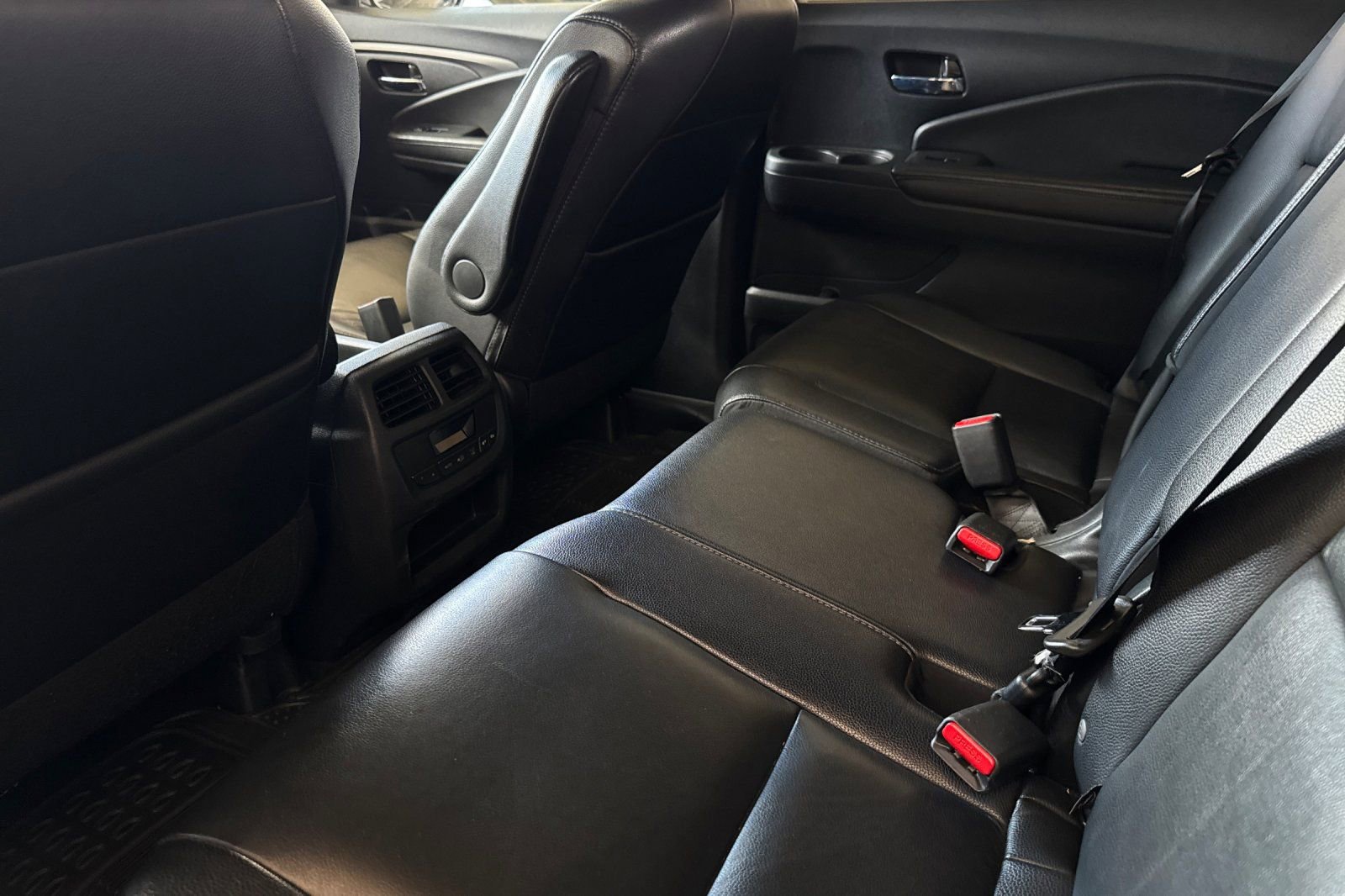 Used 2016 Honda Pilot EX-L image 8