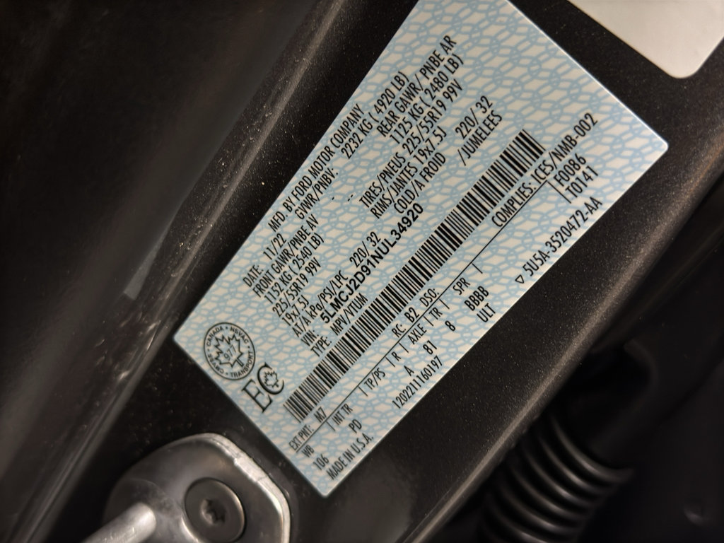 Used 2022 Lincoln Corsair Reserve w/ Equipment Group 201A image 38