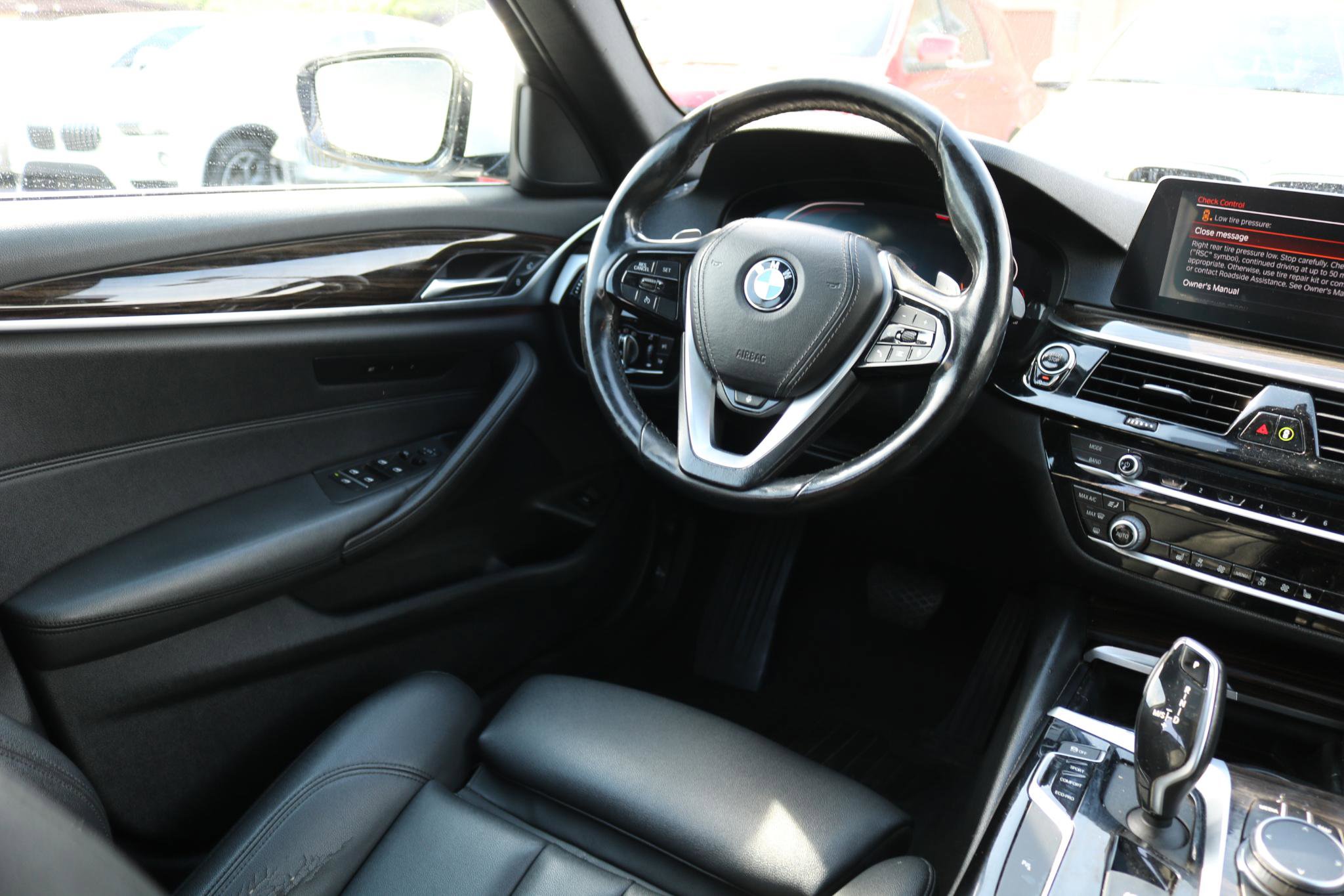 Used 2020 BMW 530i xDrive w/ Convenience Package AWD/4WD image 22