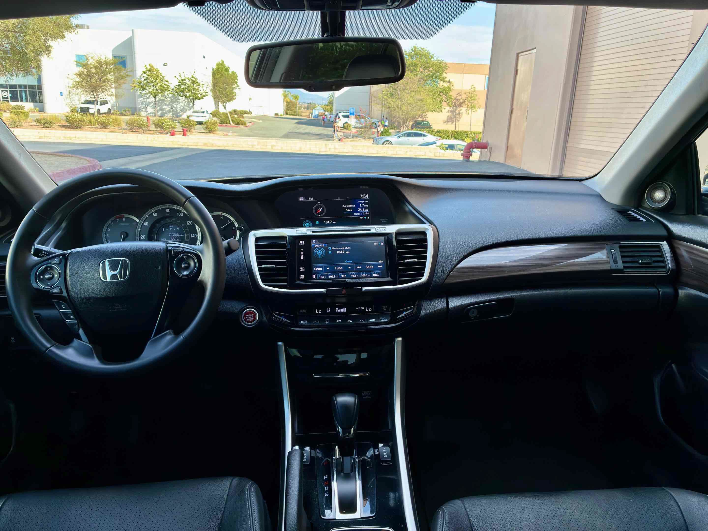 Used 2017 Honda Accord EX-L image 17