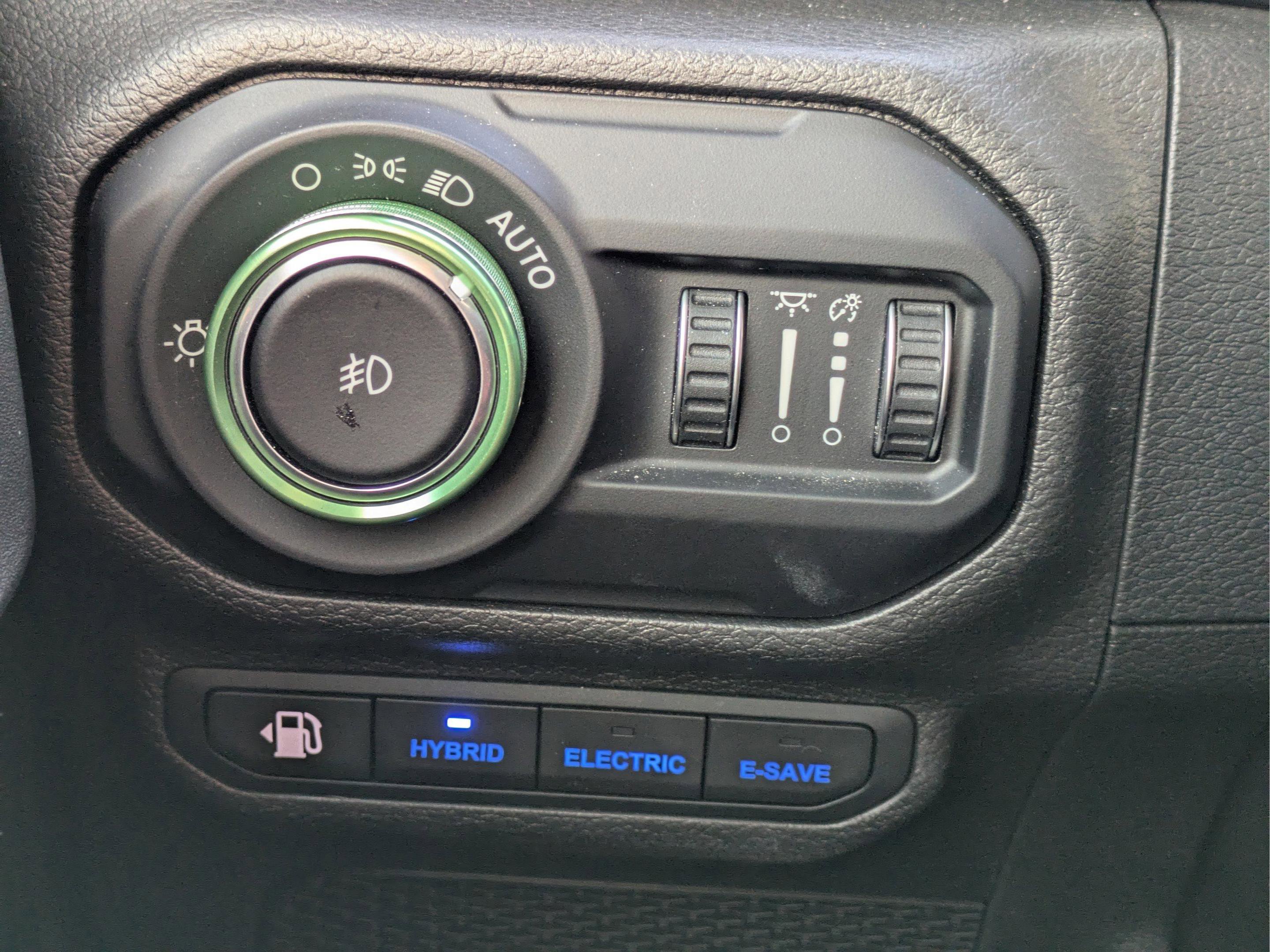 Used 2022 Jeep Wrangler Unlimited Sahara image 26