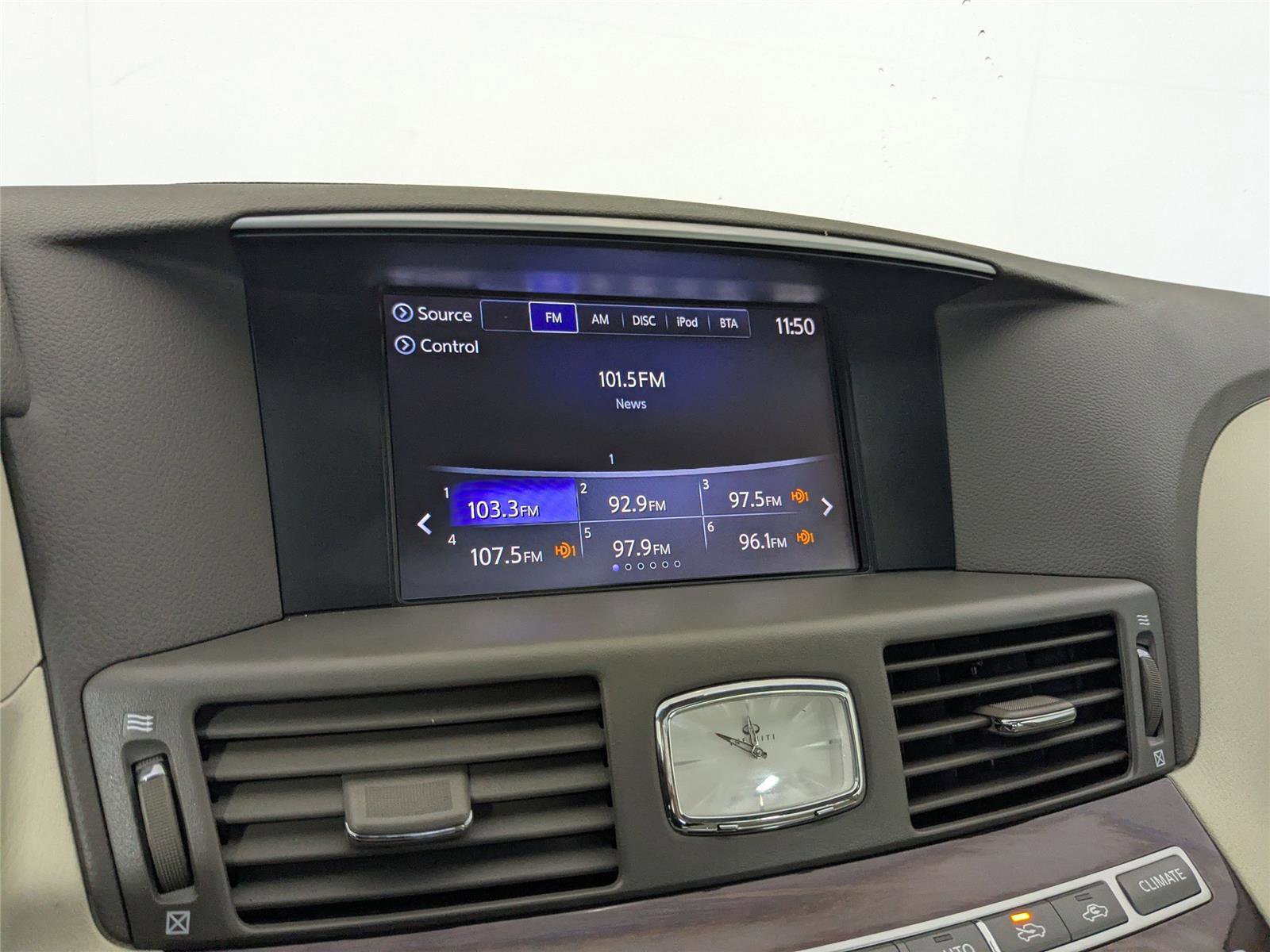 Used 2019 INFINITI Q70 L 3.7 image 18