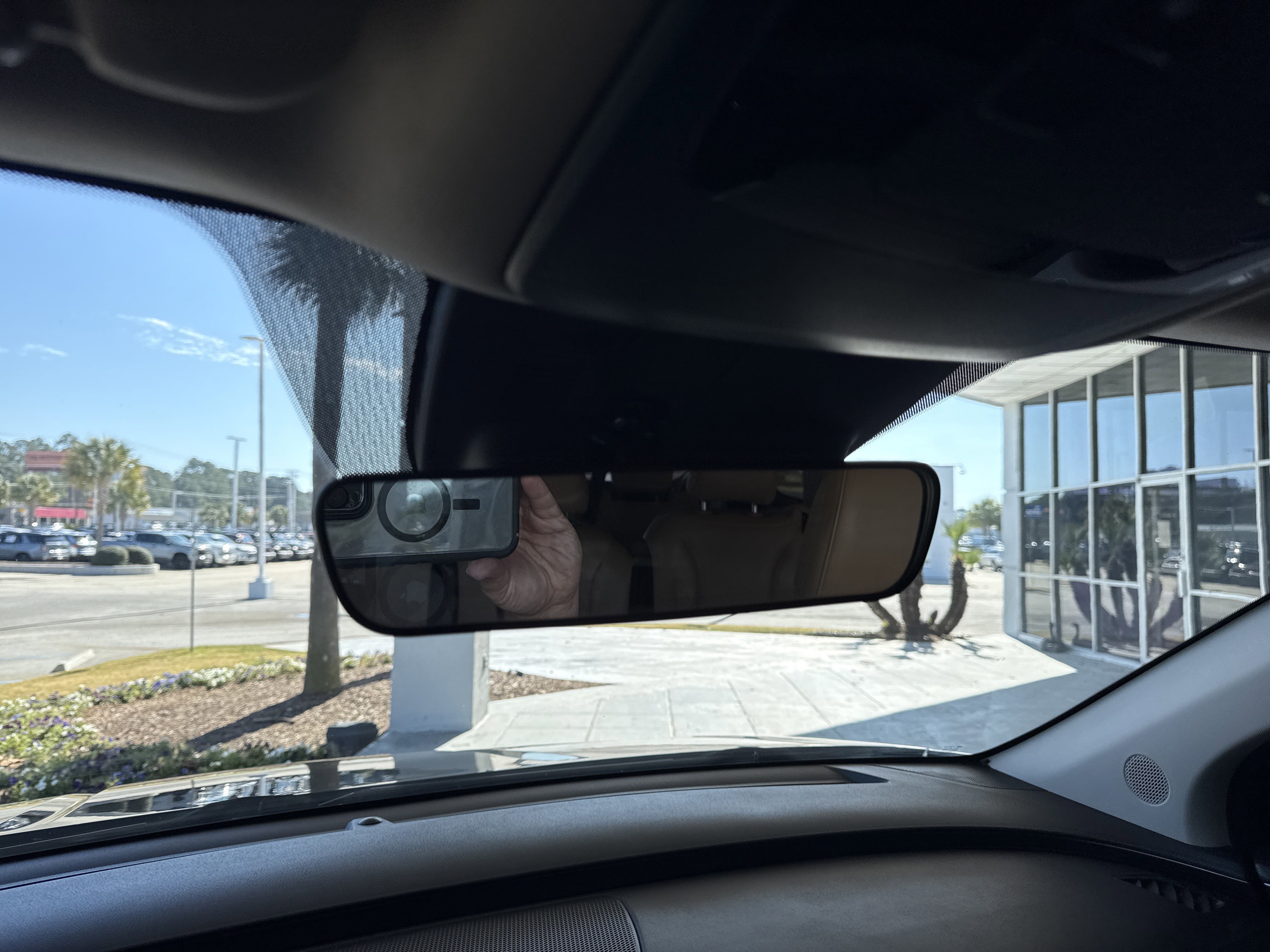 Used 2023 Kia Carnival LX image 26