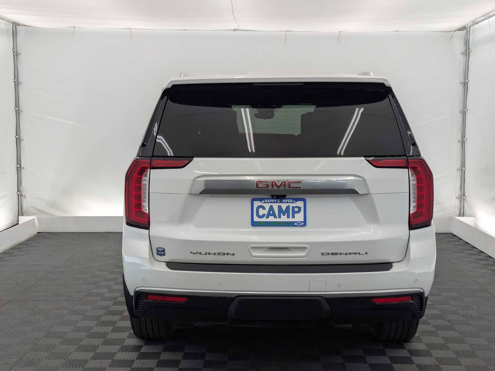 Used 2023 GMC Yukon XL Denali w/ Advanced Technology Package AWD/4WD image 5