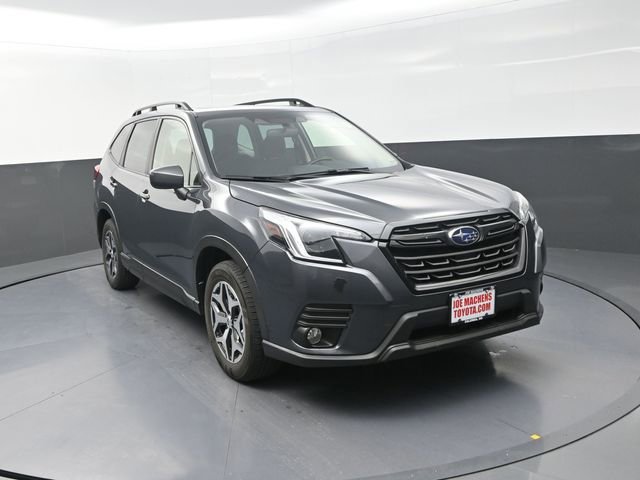 Used 2023 Subaru Forester Premium image 13