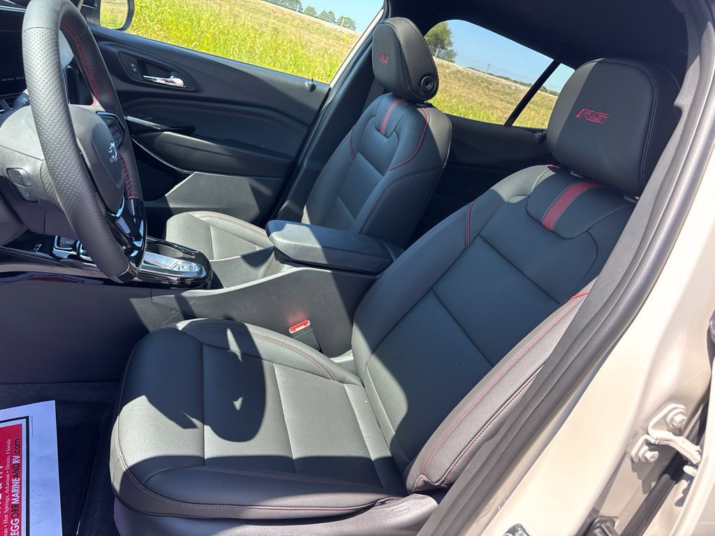 New 2026 Chevrolet Trax RS w/ Sunroof Package FWD image 12