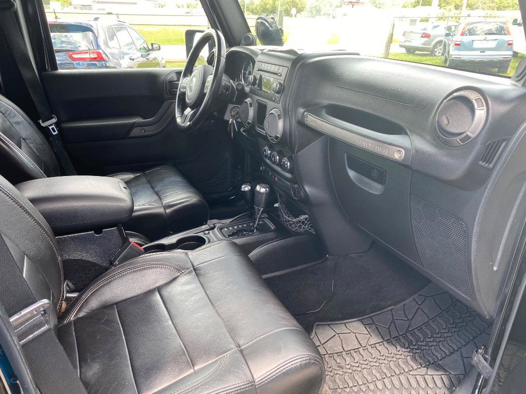Used 2011 Jeep Wrangler Unlimited Sport AWD/4WD image 22