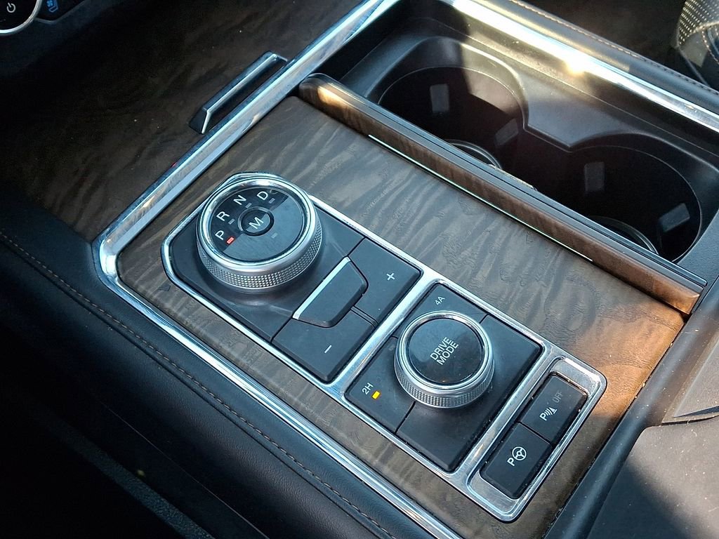 Used 2019 Ford Expedition Platinum image 17