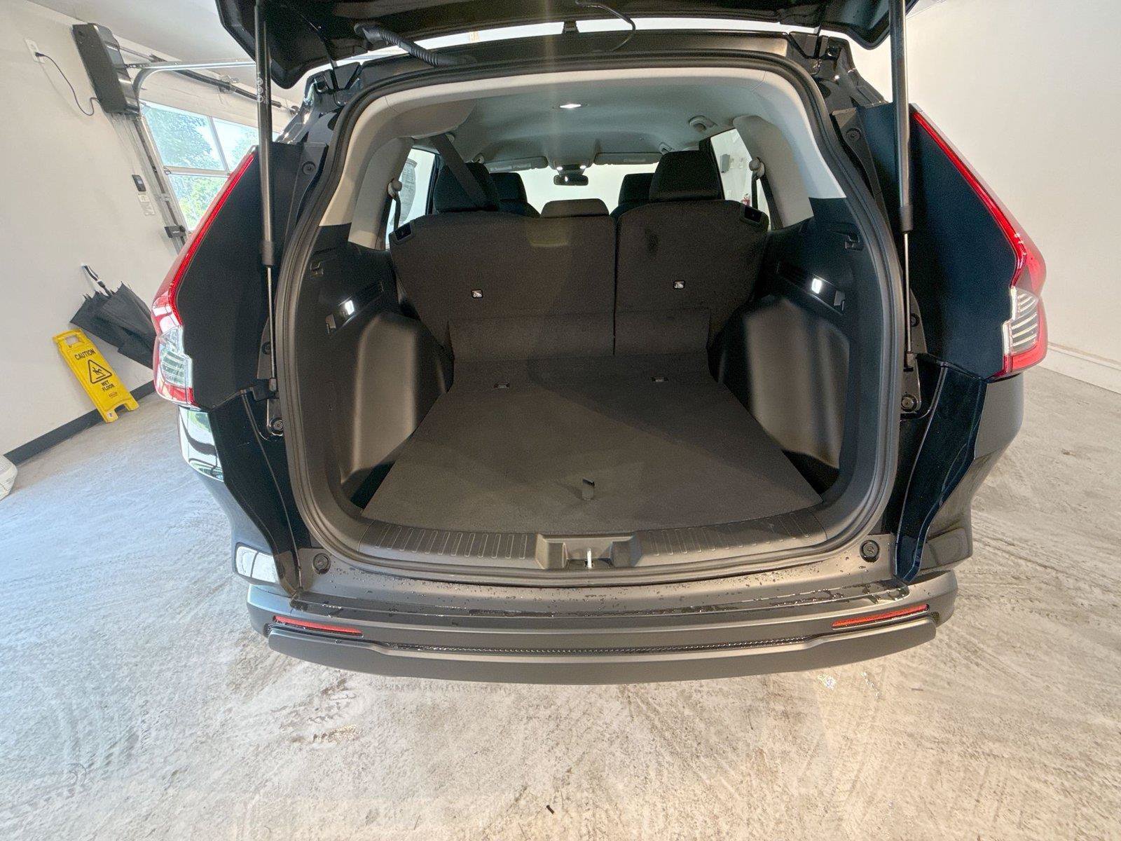 Used 2024 Honda CR-V LX image 19