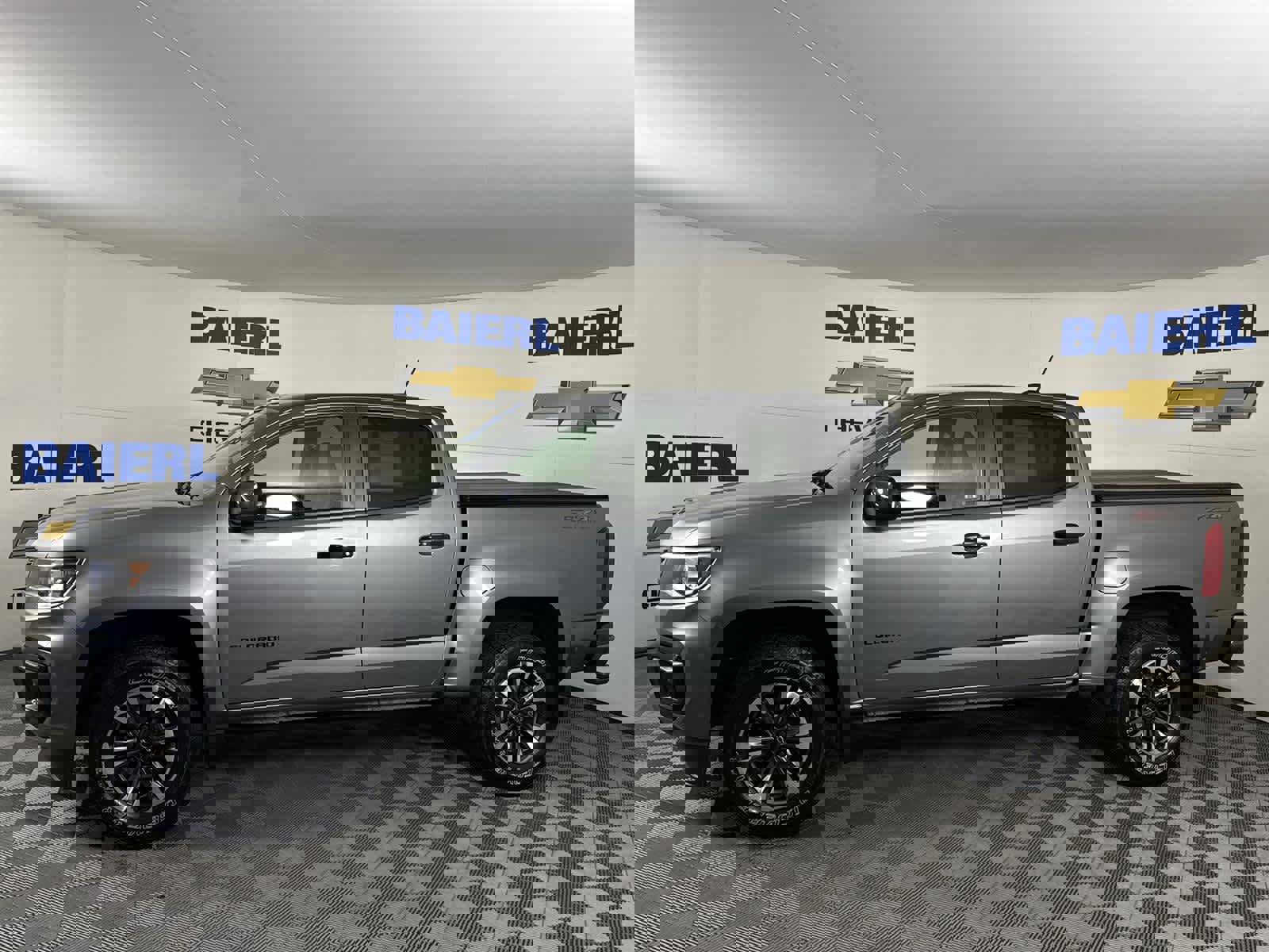 Used 2021 Chevrolet Colorado Z71 w/ Safety Package image 2