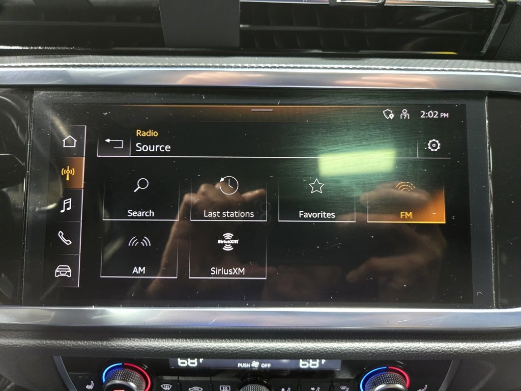 Used 2024 Audi Q3 2.0T Premium image 25