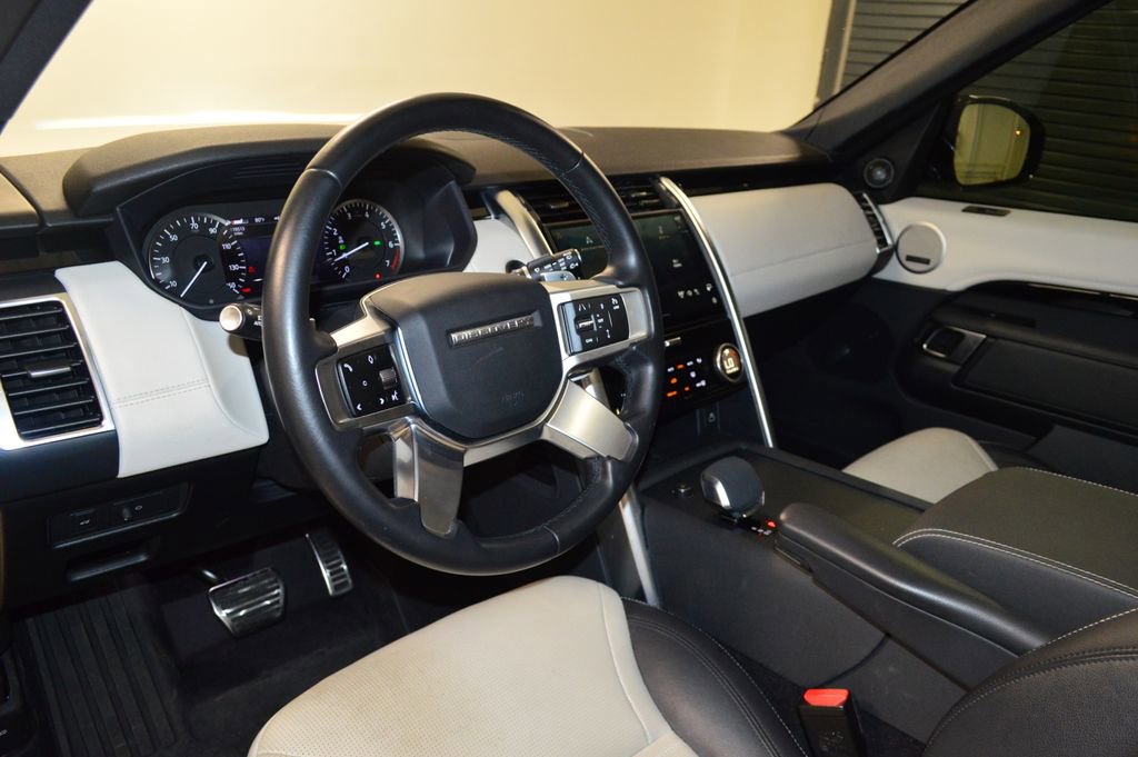 Used 2023 Land Rover Discovery S R-Dynamic AWD/4WD image 4