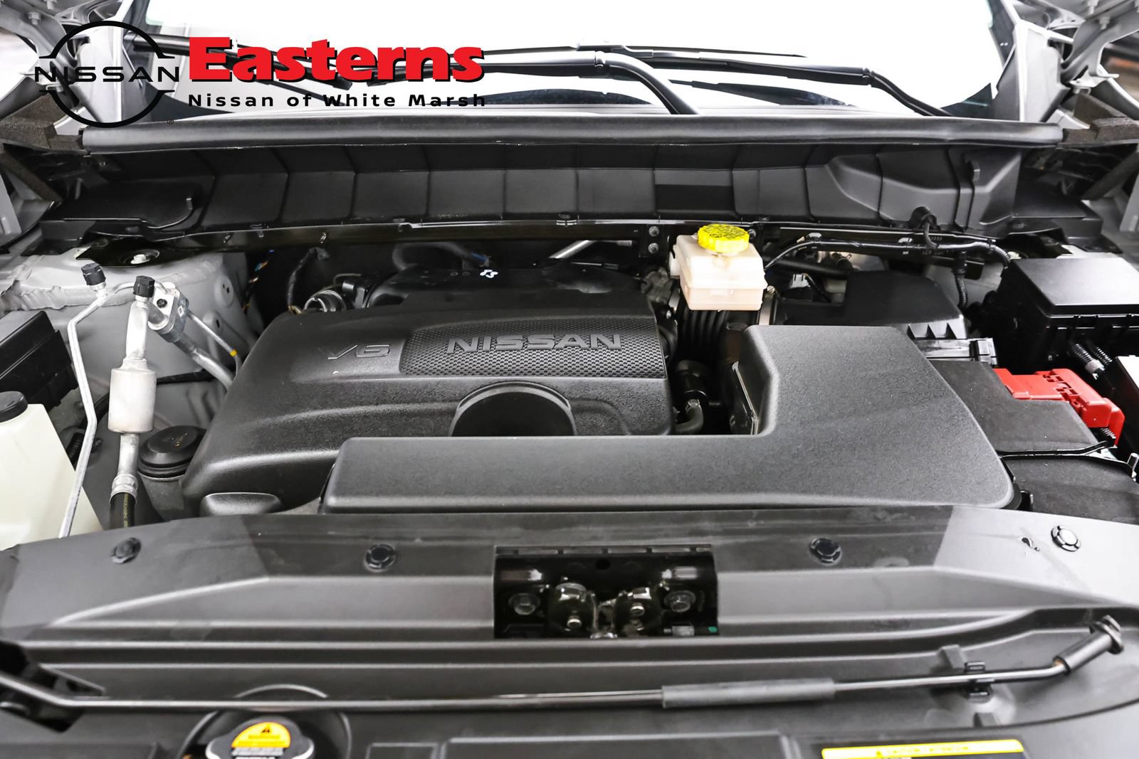Used 2024 Nissan Pathfinder Platinum w/ Black Appearance Package AWD/4WD image 7