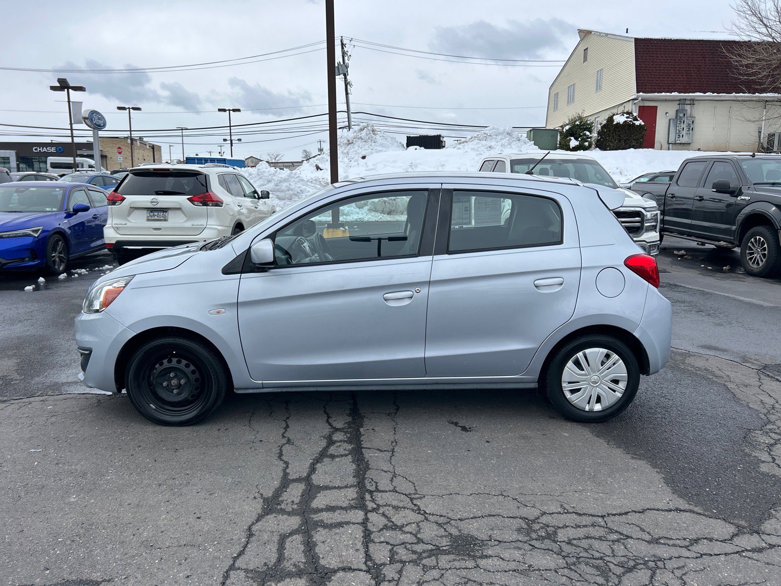 Used 2018 Mitsubishi Mirage ES image 4