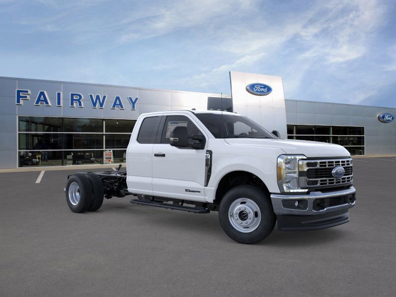 New 2025 Ford F350 XL w/ XL Chrome Package image 39