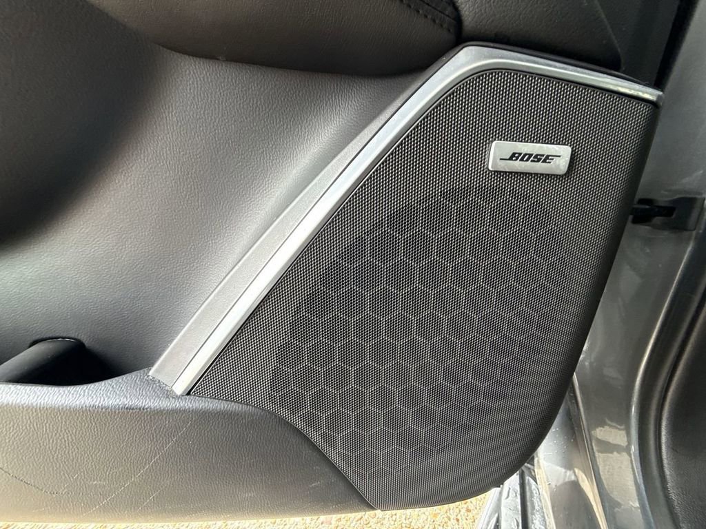 Certified 2020 Cadillac Escalade Luxury w/ Escalade Sport Edition image 24