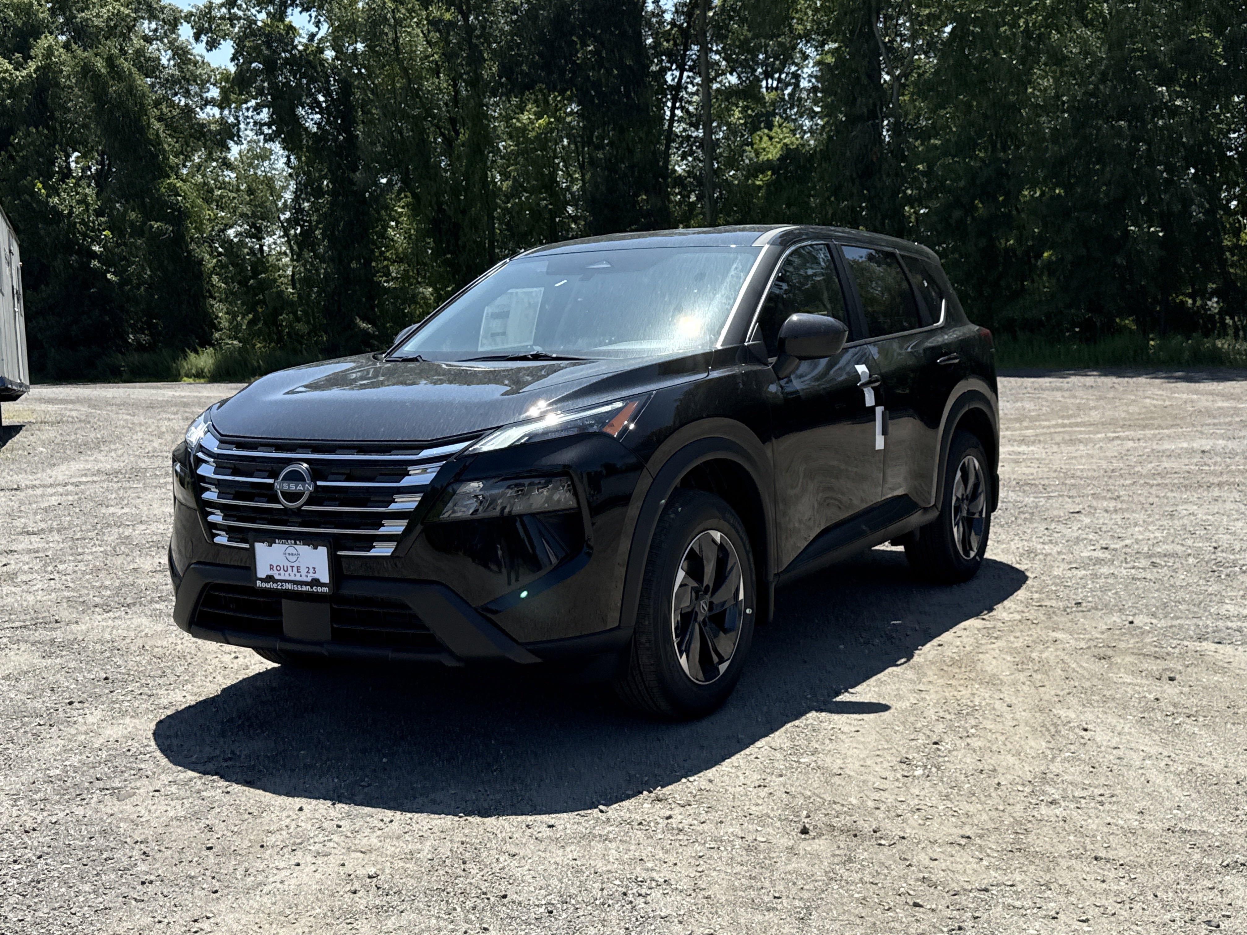 New 2025 Nissan Rogue SV image 1
