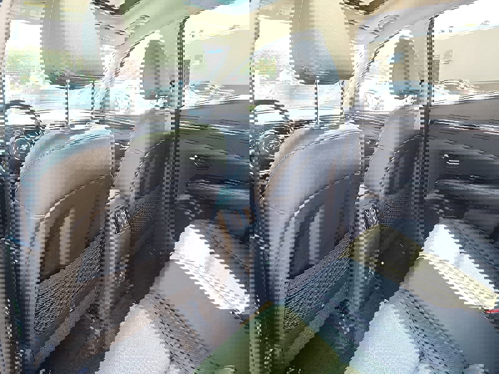 Used 2022 Hyundai Tucson Limited w/ Winter Package image 25