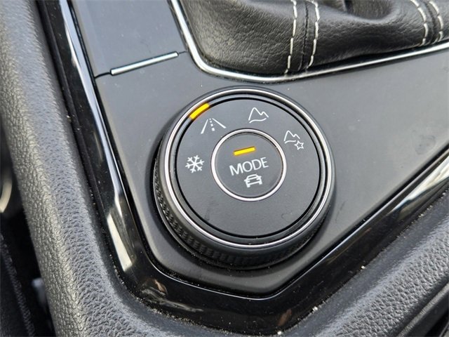 Used 2024 Volkswagen Taos SE image 17