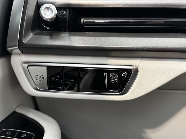 New 2026 Cadillac Vistiq Luxury image 32