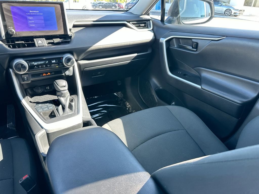 Used 2024 Toyota RAV4 LE image 22