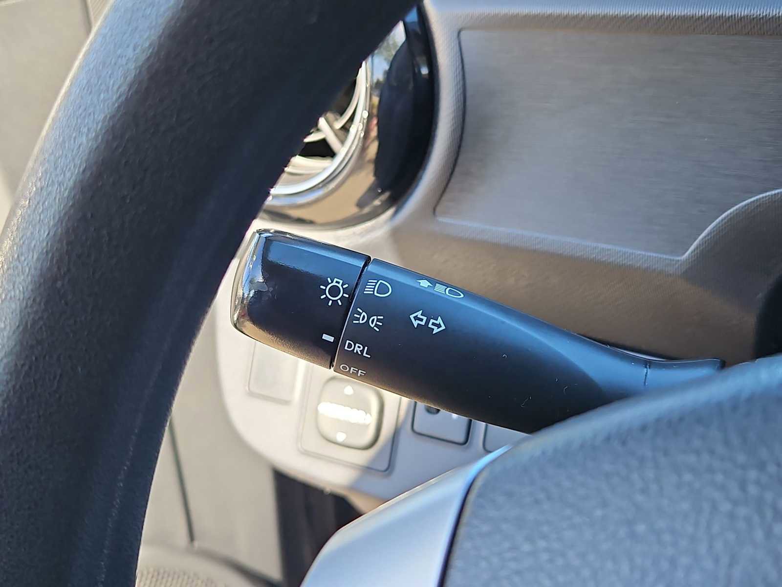 Used 2015 Toyota Prius C Three image 27