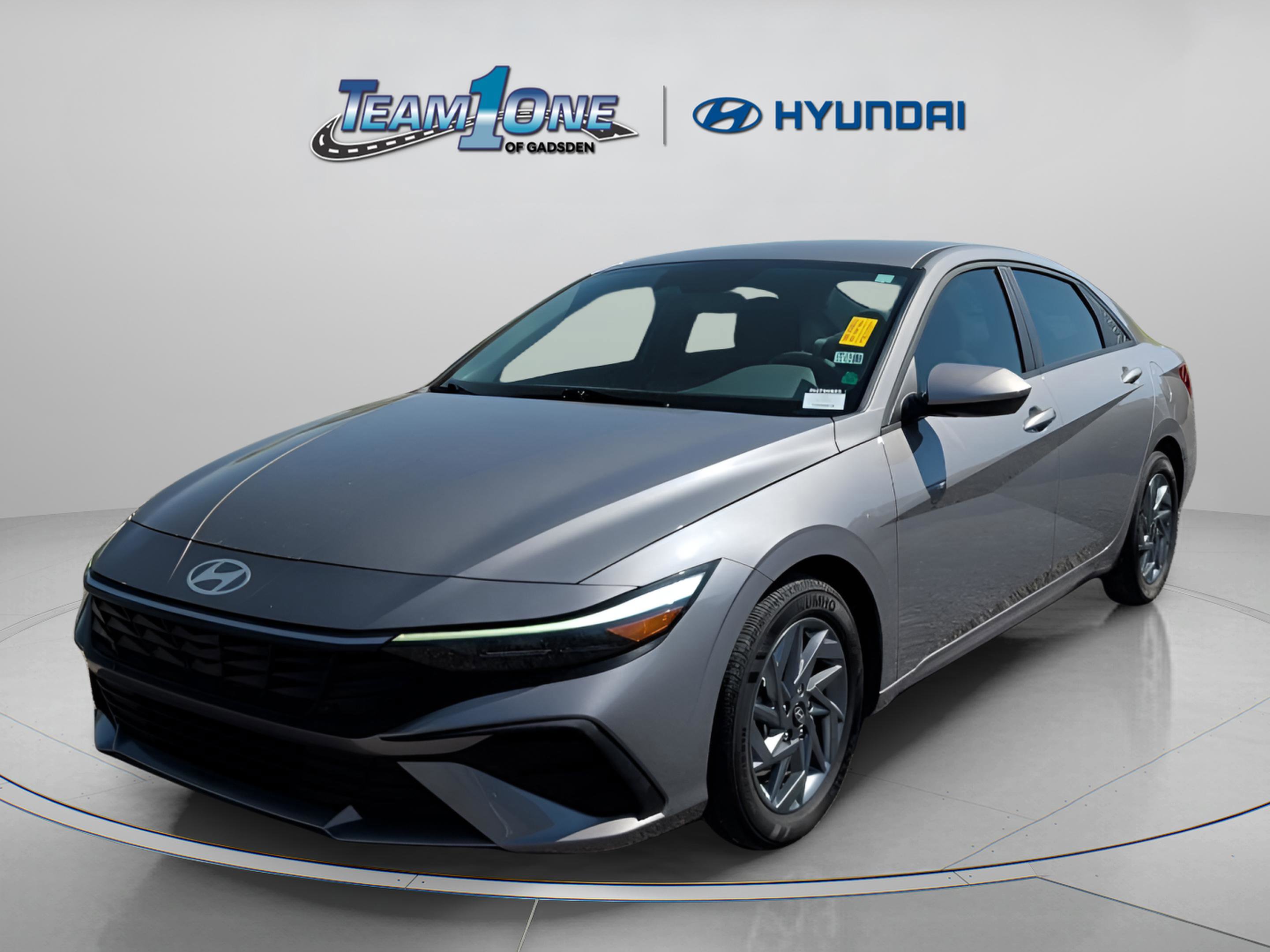 Used 2024 Hyundai Elantra SEL FWD image 4