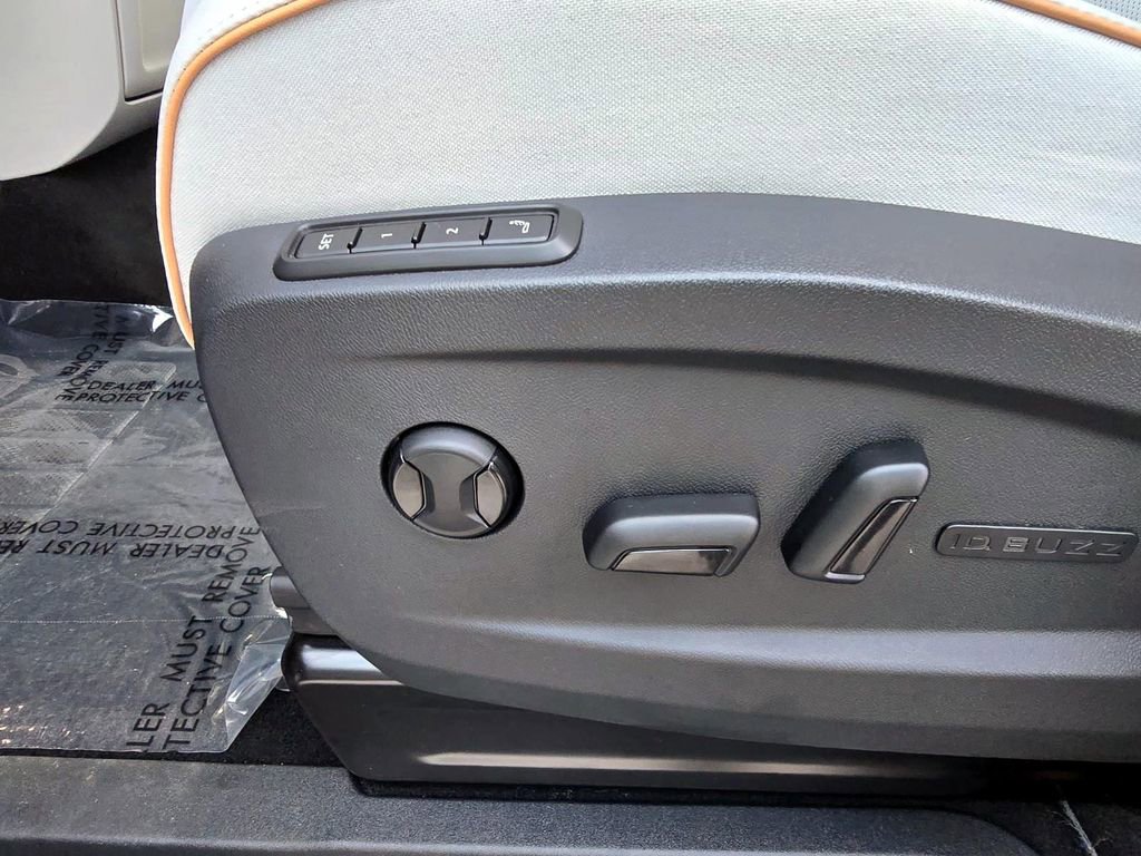 New 2025 Volkswagen ID. Buzz 1st Edition image 16