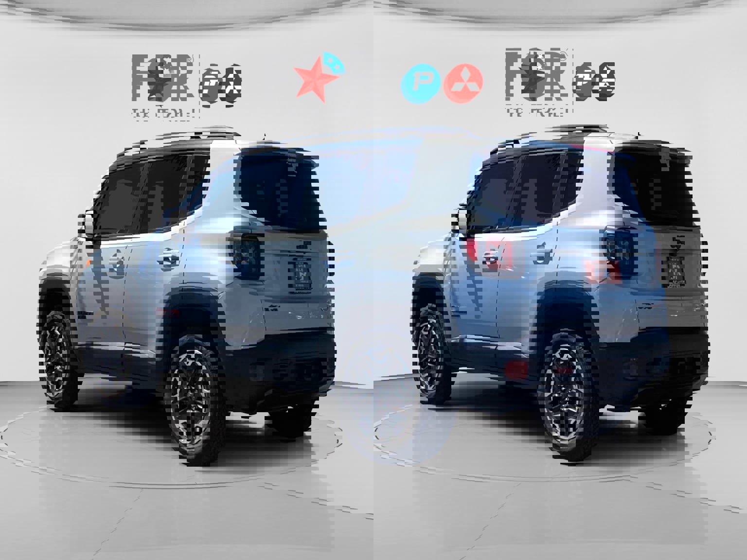 Used 2016 Jeep Renegade Trailhawk w/ Premium Trailhawk Package image 3