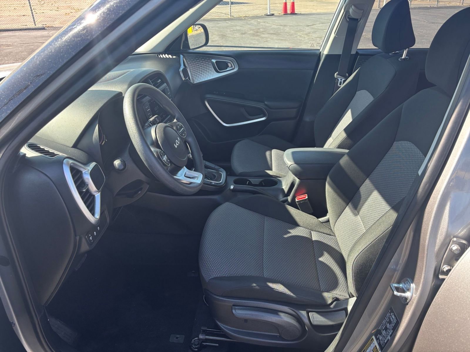 Used 2025 Kia Soul LX w/ LX Technology Package image 25